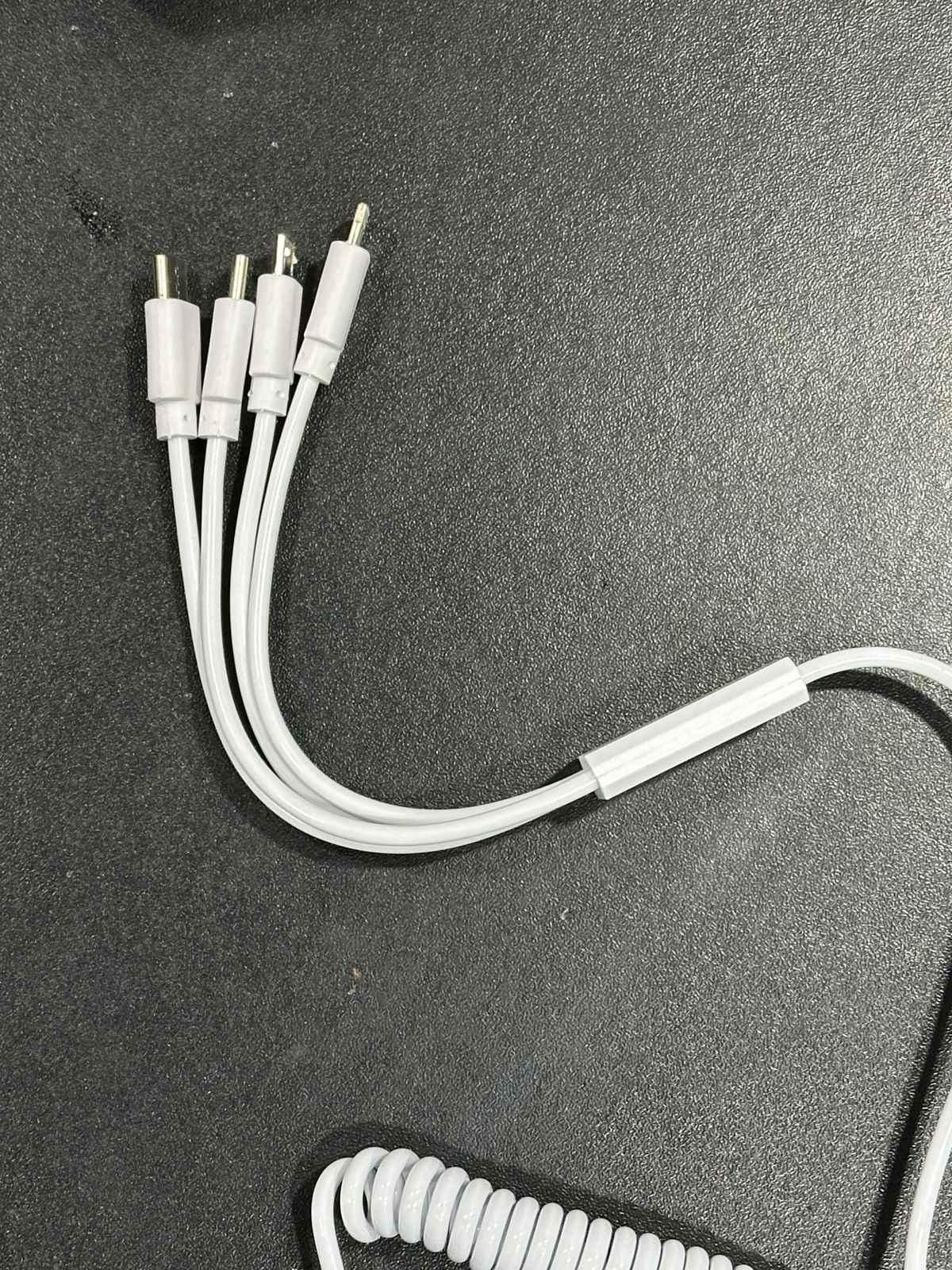 Retractable 4-in-1 car charger cable Trandingstor.shop